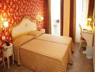 Hotel Florio กัสตีลโยเน ดิ ซิชีเลีย ภายนอก รูปภาพ